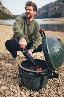 Big Green Egg Looftlighter X - Akkubetriebener Grillanzünder -Küche Zu Hause Big Green Egg Looftlighter X Egg Keramikgrill Lifestyle