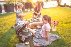 Big Green Egg MiniMax Keramikgrill Mit EGG Carrier Inkl. Zubehörpaket Mit Looftlighter -Küche Zu Hause Big Green Egg MiniMax Campinggrill 1