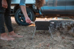 Knister Grill Small - Holzkohle Kompaktgrill 21 Knister Grill Small - Holzkohle Kompaktgrill -Küche Zu Hause Knister Grill Campinggrill Beine Wiese