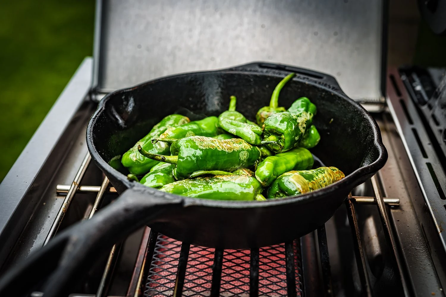 Grillfürst G310E 3-Brenner Gasgrill - 1. FC Köln Edition - Edelstahlroste 13 Grillfürst G310E 3-Brenner Gasgrill - 1. FC Köln Edition - Edelstahlroste – Bild 13