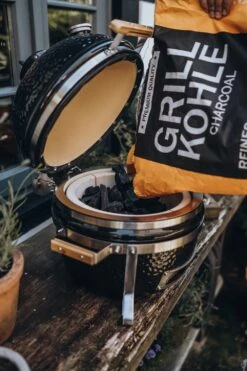 Monolith ICON Black Keramikgrill Tischgrill Inkl. Gestell -Küche Zu Hause Monolith Icon Holzkohle befuellen