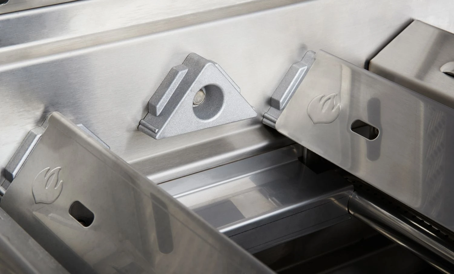 Napoleon Prestige Pro 665-3 Edelstahl Einbaugrill Erdgas - Inkl. Drehspieß - Modell 2023 6 Napoleon Prestige Pro 665-3 Edelstahl Einbaugrill Erdgas - Inkl. Drehspieß - Modell 2023 – Bild 6