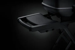 Napoleon Phantom TravelQ PRO285X Kompakt Gasgrill, Mattschwarz - Mit Klappbarem Wagen Inkl. Warmhalterost - Modell 2023 -Küche Zu Hause Napoleon Phantom TravelQ PRO285X Seitenablagen mattschwarz