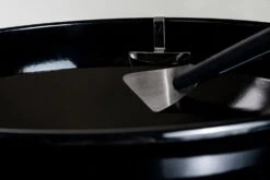 Outdoorchef Trichter Reinigungsset Für EASY FLIP Trichter 12 Outdoorchef Trichter Reinigungsset Für EASY FLIP Trichter -Küche Zu Hause Outdoorchef Trichter Schaber Anwendung02 1